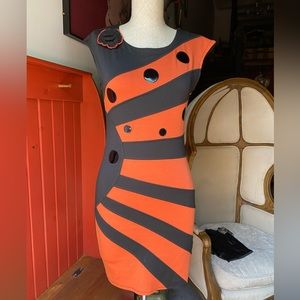 Fantastic Euro designer Lea Greb dress Black & orange w/crochet & leather detail